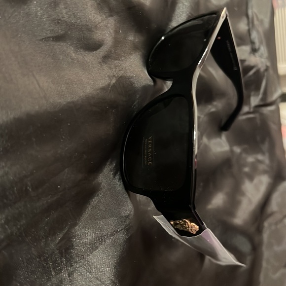 Versace polarized sunglasses - Picture 2 of 6